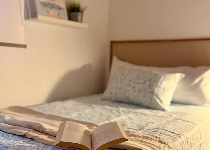 Private & Bath Near Old Town *